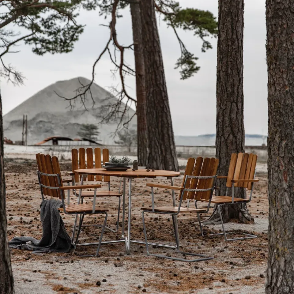 Grythyttan Stålmöbler Table For Outdoor Use*9A dining table, Teak-dip galvanized stand Ø120 cm Brown