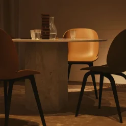 GUBI Chairs*Beetle Plastic chair, Sweet , black leg Pink