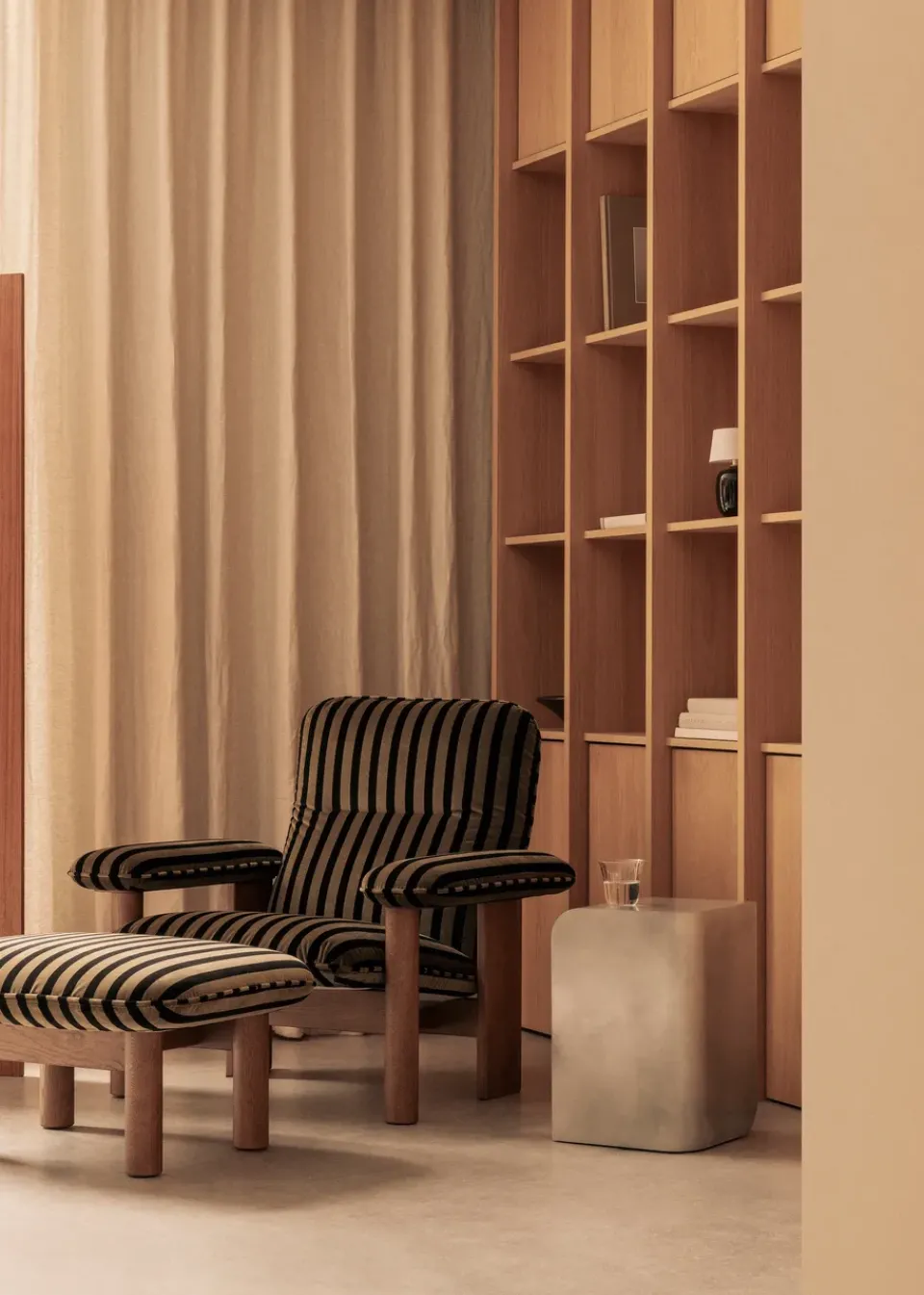 Audo Copenhagen Armchairs & Footstools*Brasilia armchair, Walnut-Cabanon soft Brown