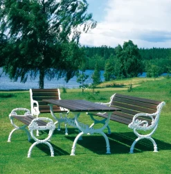 Byarums bruk Table For Outdoor Use*Byarum table 142x72 cm, Pine brown glaze, green stand Beige