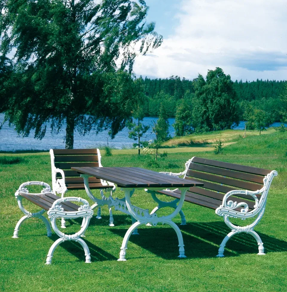Byarums bruk Table For Outdoor Use*Byarum table 142x72 cm, lacquer pine, green stand White