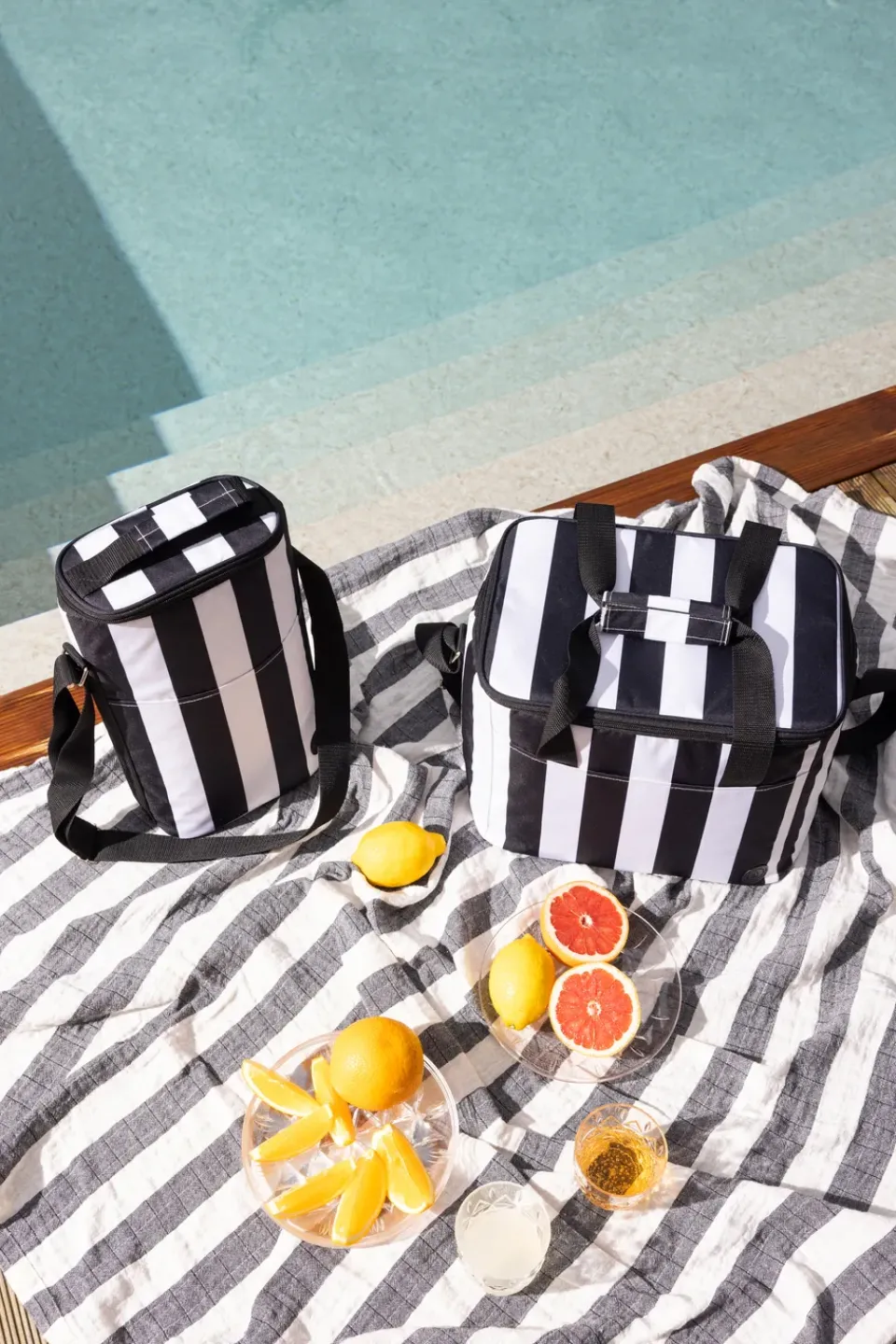 Sagaform Garden Details & Accessories*City cooler bag tall 9 L, Black-white BlackWhite