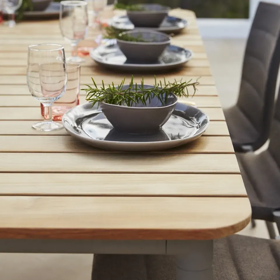 Cane-line Table For Outdoor Use*Core dining table teak 274x100x74 cm, Taupe tripod Brown