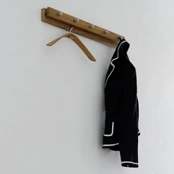 Fritz Hansen Clothes Racks, Coat Stands & Hangers*Cutter coat rack, Teak, 7 knobs Brown