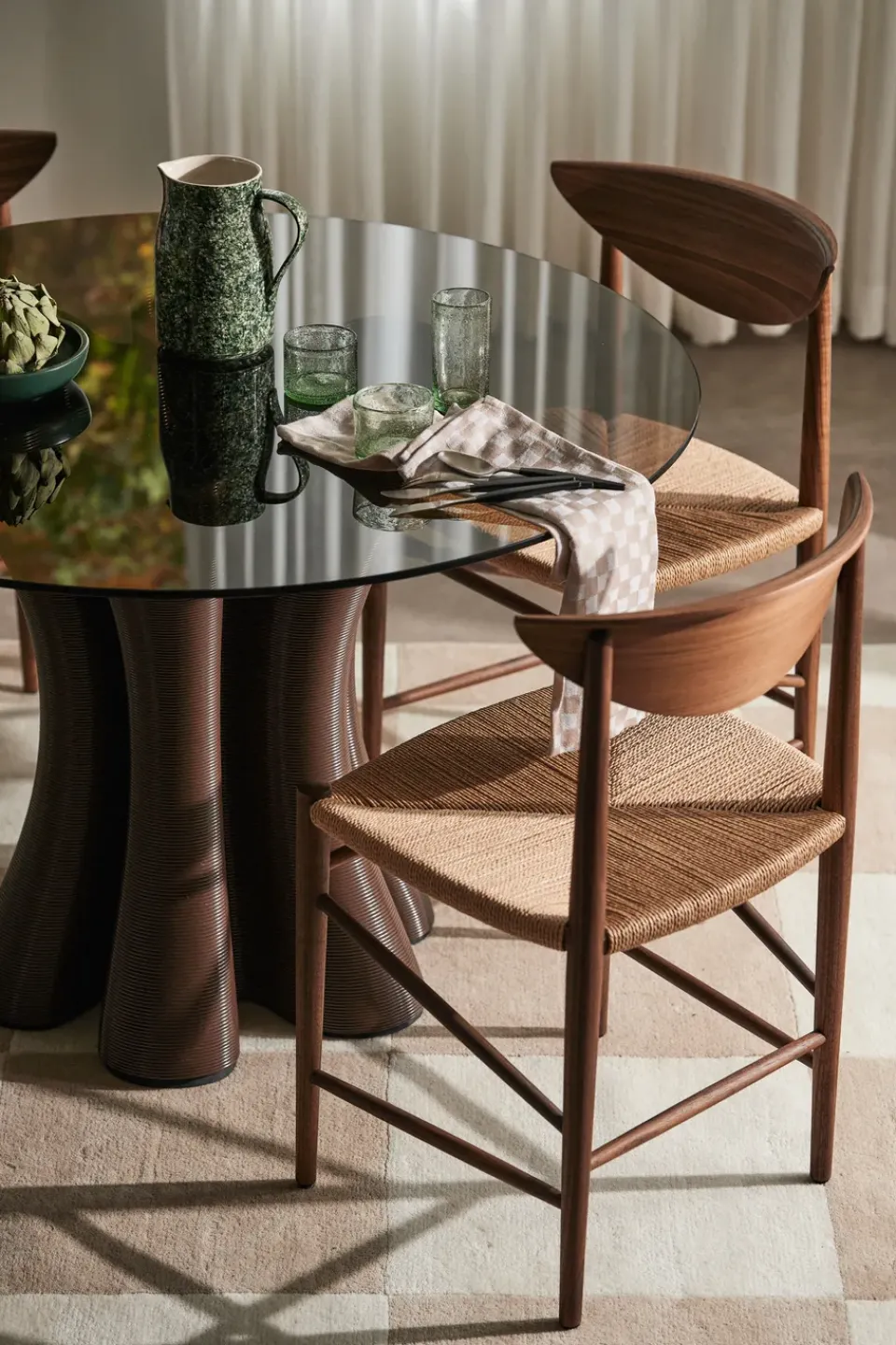 &Tradition Chairs*Drawn chair HM3, Walnut Brown