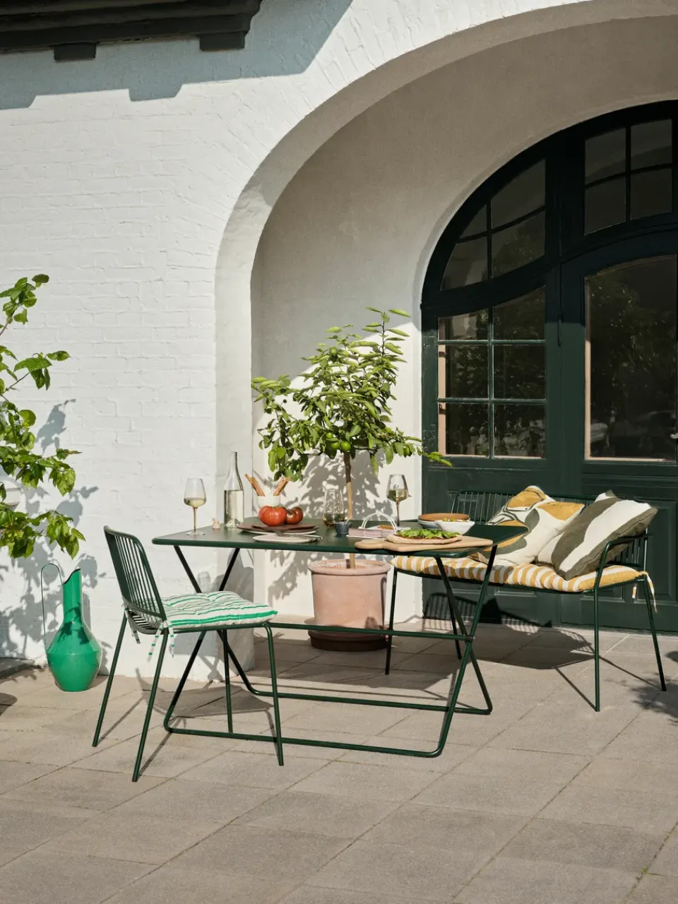 Broste Copenhagen Garden Sofas & Garden Benches|Outdoor Lounge Furniture*Eden bench with arm support, Forest Green