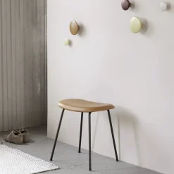 Muuto Stools*Fiber stool, Natural , oak legs White