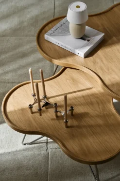 Swedese Coffee Tables*Flower mono table 84x90 cm, H45 Oak lacquered-nutmeg RAL1019 Beige