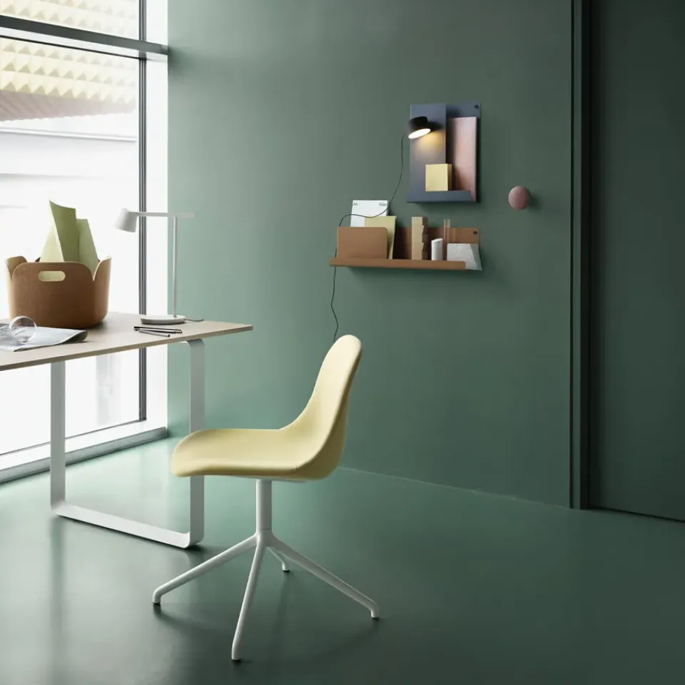 Muuto Shelves & Shelving Systems*Folded shelf 29.5x40 cm, Black