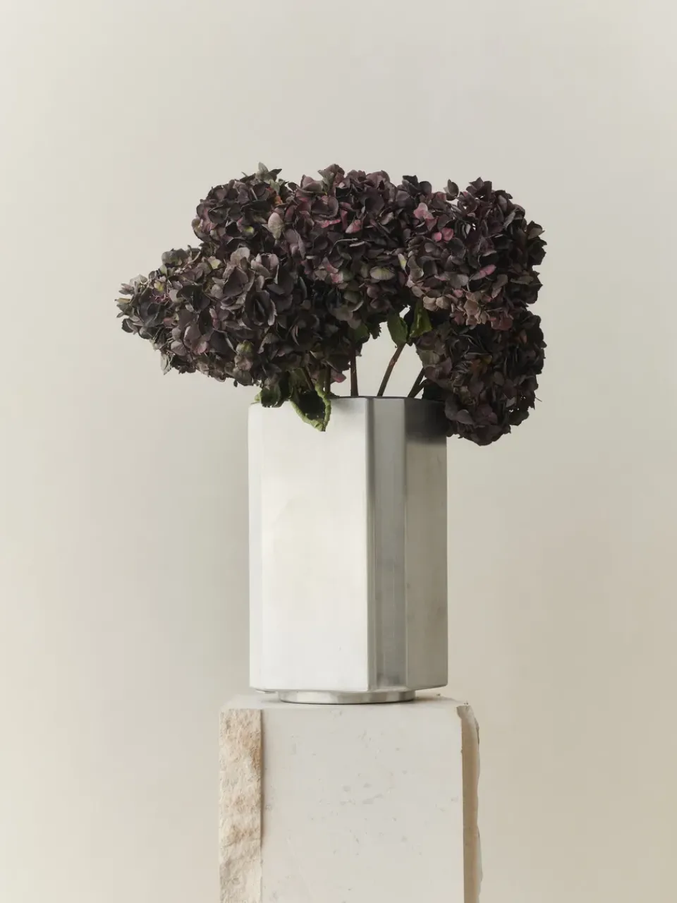 Louise Roe Garden Details & Accessories*Funki pot S 36 cm, Brushed Aluminium Silver-coloured