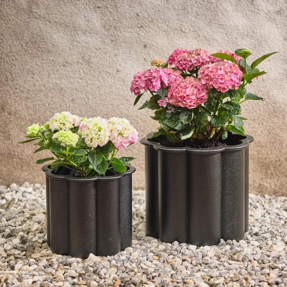 Byarums bruk Garden Details & Accessories*Gråsippa plant pot, , no. 1 Ø33 cm Black