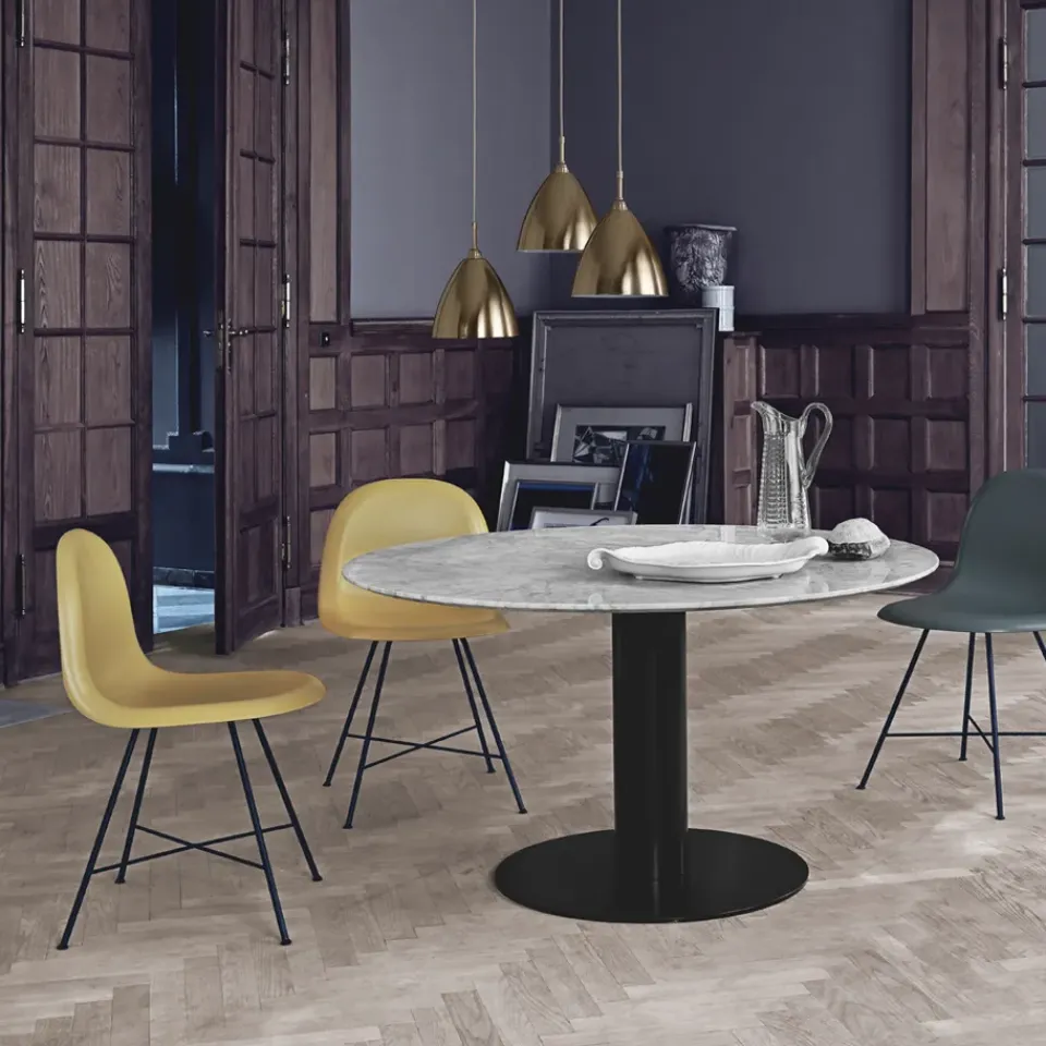 GUBI Dining Tables*2.0 dining table, Marble . ø150. black stand Green