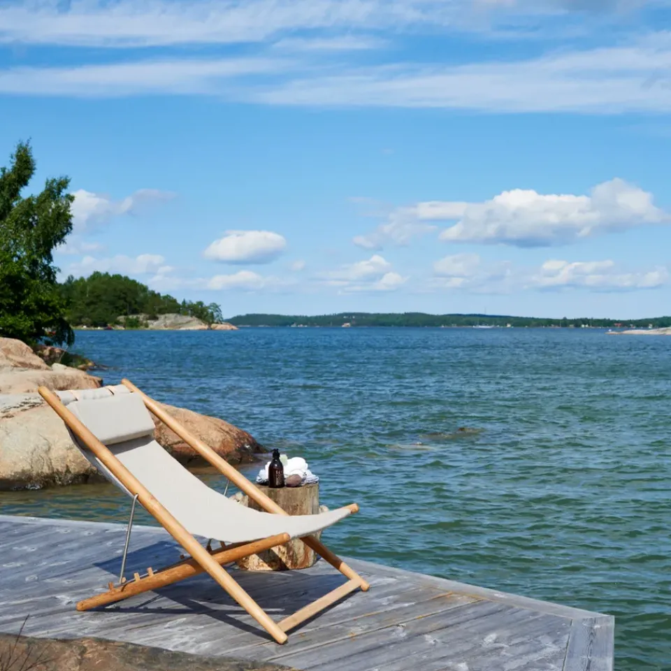 Skargaarden Seating*H55 lounge chair teak, Sunbrella Heritage Leaf Green