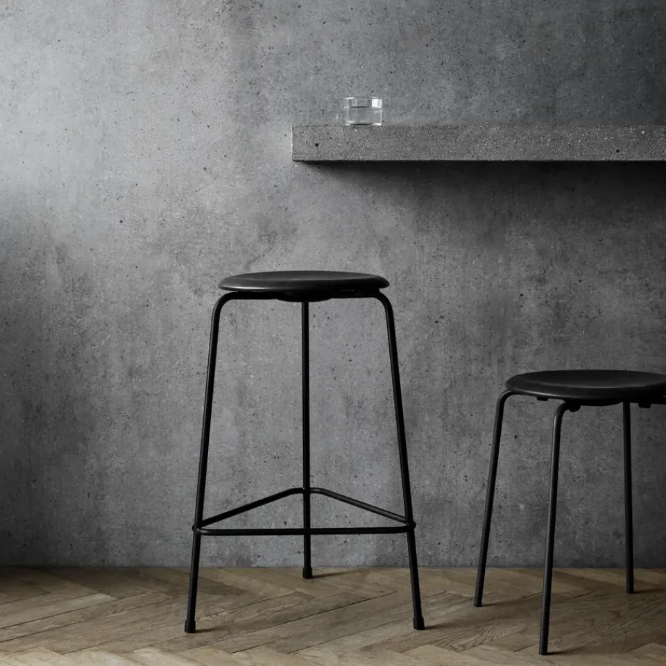 Fritz Hansen Bar Stools*High Dot stool leather, Cowboy Black