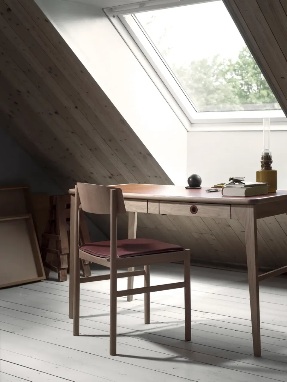 Mavis Desks*Höllviken desk, oak white pigmented Beige