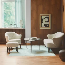 Audo Copenhagen Sofas*Ingeborg 2.5-seat sofa, Sheepskin moonlight-leg oak smoked White