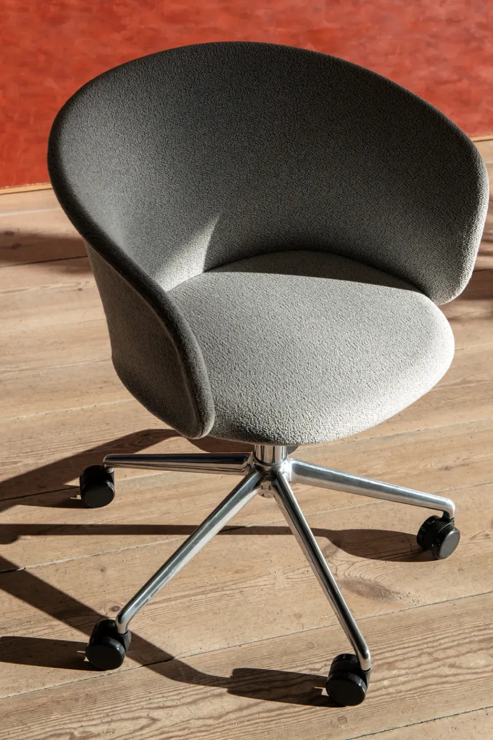 Hem Office Chairs*Kendo Swivel office chair with 5 wheels, Porcelain-polished aluminium BeigeSilver-coloured