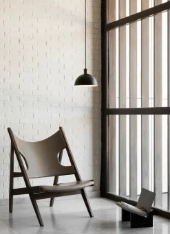 Audo Copenhagen Armchairs & Footstools*Knitting lounge chair, Walnut-Logan Jasmine BrownWhite