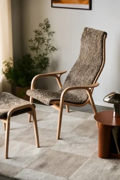 Swedese Armchairs & Footstools*Lamino arm chair laquered beech/sheep skin, Sahara (nougat brown) Beige