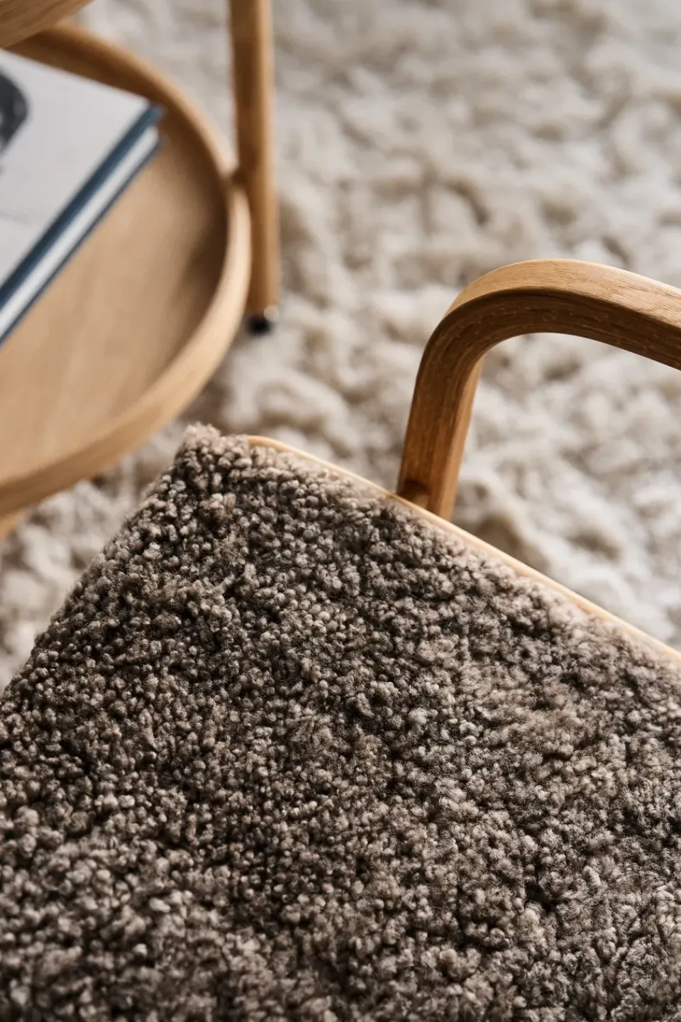 Swedese Armchairs & Footstools*Lamino arm chair oiled oak/sheep skin, Sahara (nougat brown) Beige