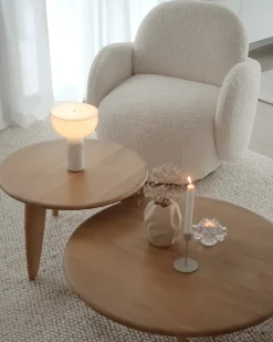 1898 Coffee Tables*Lyckeby coffee table Ø80x29 cm, Natural lacquered oak Brown
