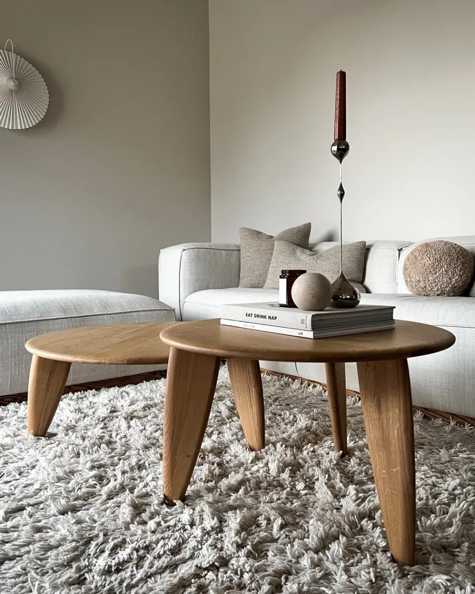 1898 Coffee Tables*Lyckeby coffee table Ø80x29 cm, Natural lacquered oak Brown
