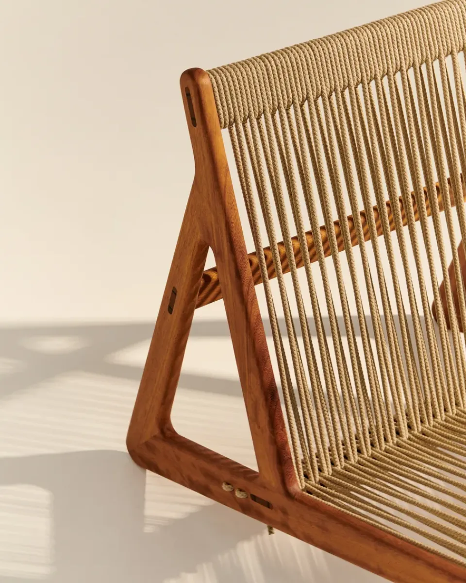 GUBI Outdoor Lounge Furniture|Armchairs & Footstools*MR01 Initial outdoor lounge chair, Oiled iroko wood Brown