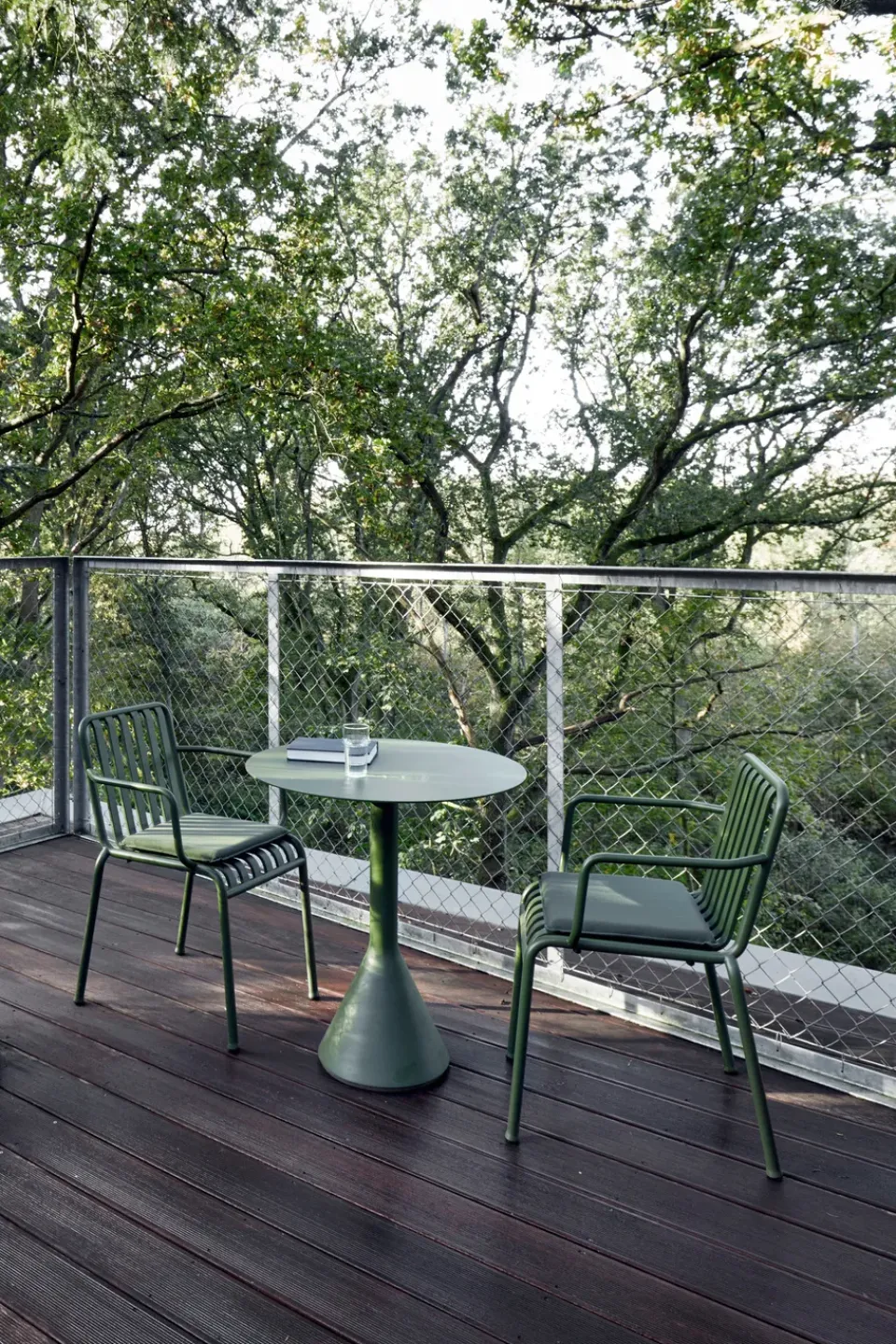 HAY Balcony Furniture|Table For Outdoor Use*Palissade Cone round coffee table, Olive, ø70 Green