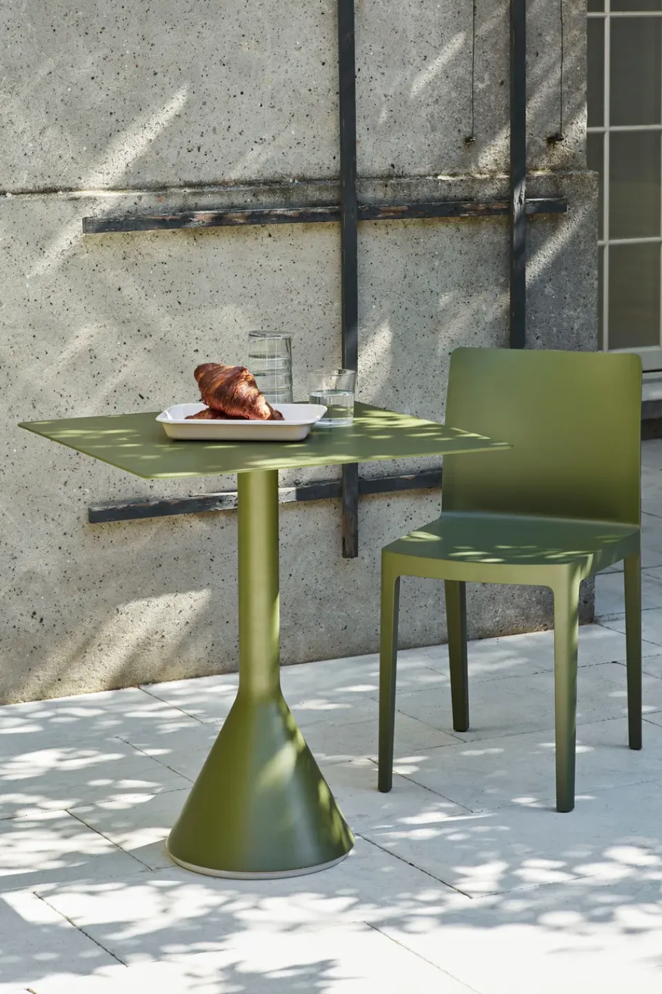 HAY Table For Outdoor Use|Balcony Furniture*Palissade Cone square coffee table 65x65 cm, Olive Green
