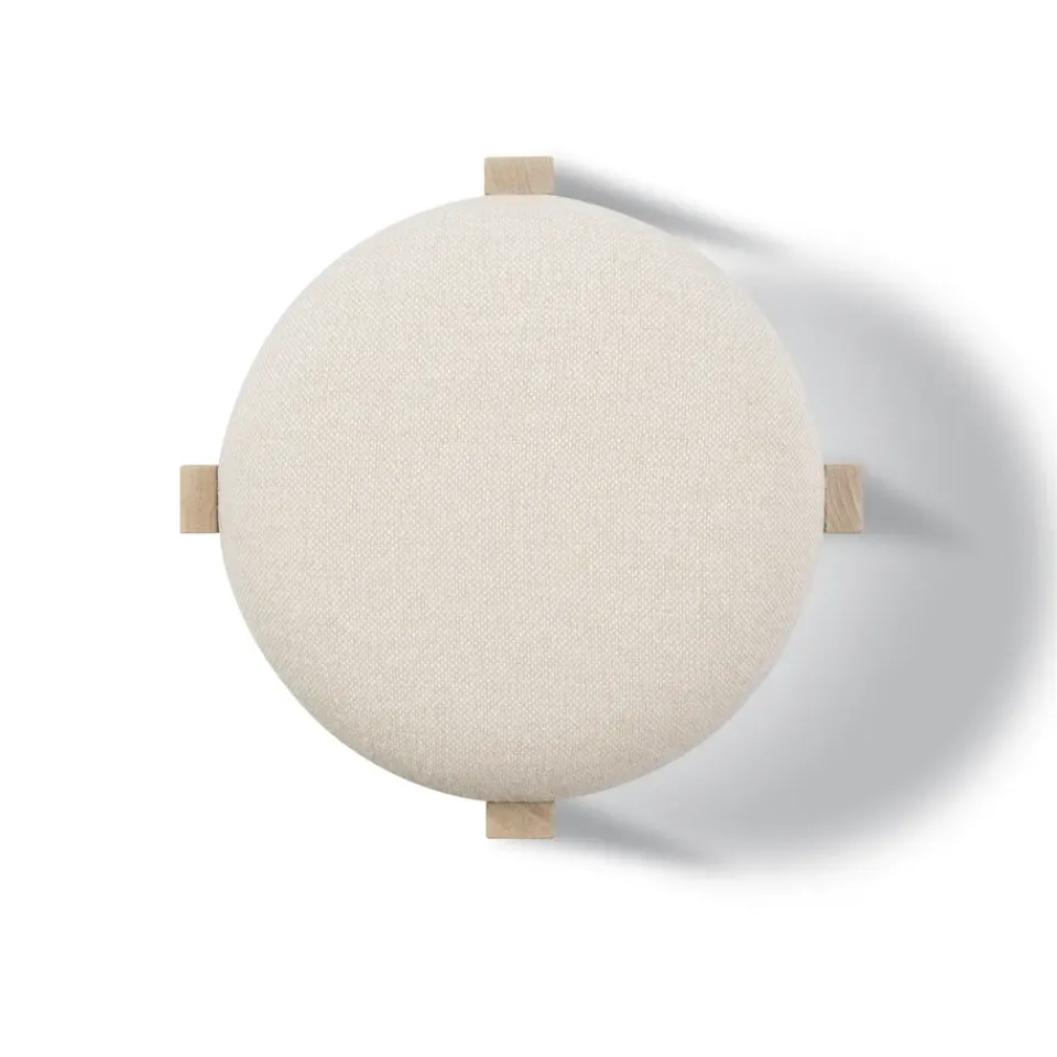 Fredericia Furniture Stools*Pioneer low stool, Hallingdal 200-lacquered oak Beige