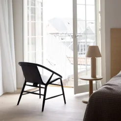 Fredericia Furniture Side Tables*Pon side table, lacquered oak, Ø35 cm Black