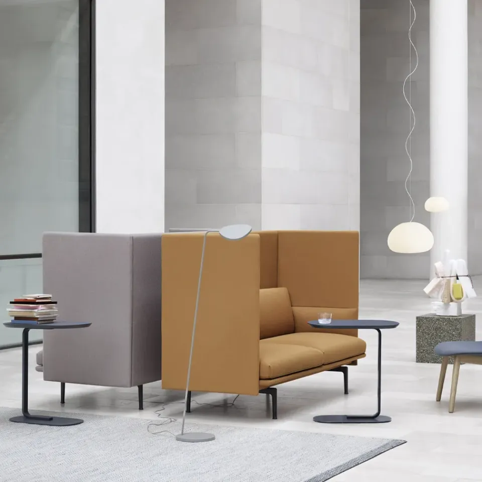 Muuto Side Tables*Relate Side table H: 73.5 cm, Oak veneer-Black Beige