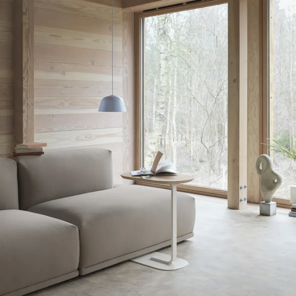 Muuto Side Tables*Relate Side table H: 73.5 cm, Oak veneer-Black Beige