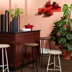 Warm Nordic Shelves & Shelving Systems*Repeat shelf, Rusty , right Red