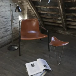 OX Denmarq Armchairs & Footstools*September lounge chair, Leather . laquered steelstand Black