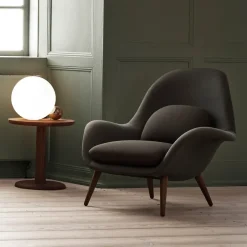 Fredericia Furniture Armchairs & Footstools*Swoon armchair, Leather 88- oak-balder 192 Black