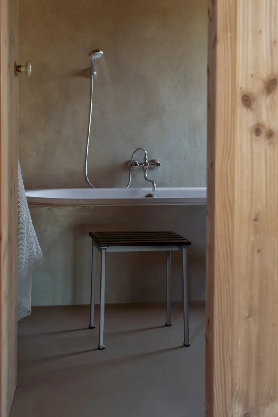 HAY Seating*Traverse stool, Oiled ash Brown