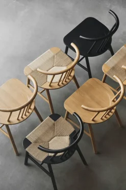 NJRD Chairs*VIOR dining chair, Black lacquered oak Beige