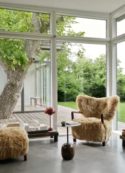 &Tradition Armchairs & Footstools*Wulff Lounge Chair ATD2 armchair, Oiled walnut-Sheepskin honey WhiteBrown