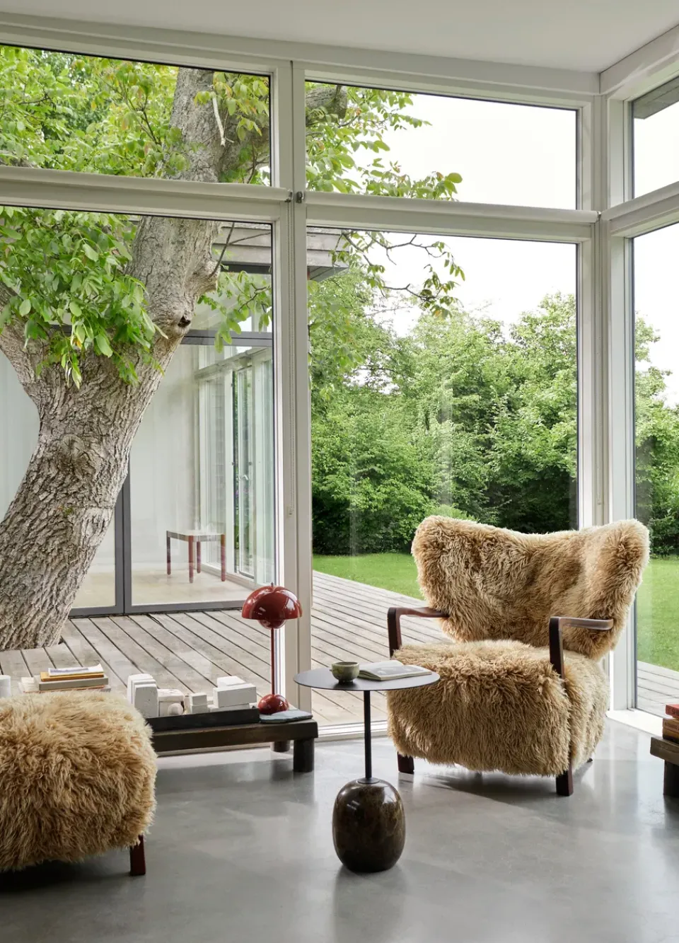&Tradition Armchairs & Footstools*Wulff Lounge Chair ATD2 armchair, Oiled walnut-Sheepskin honey WhiteBrown