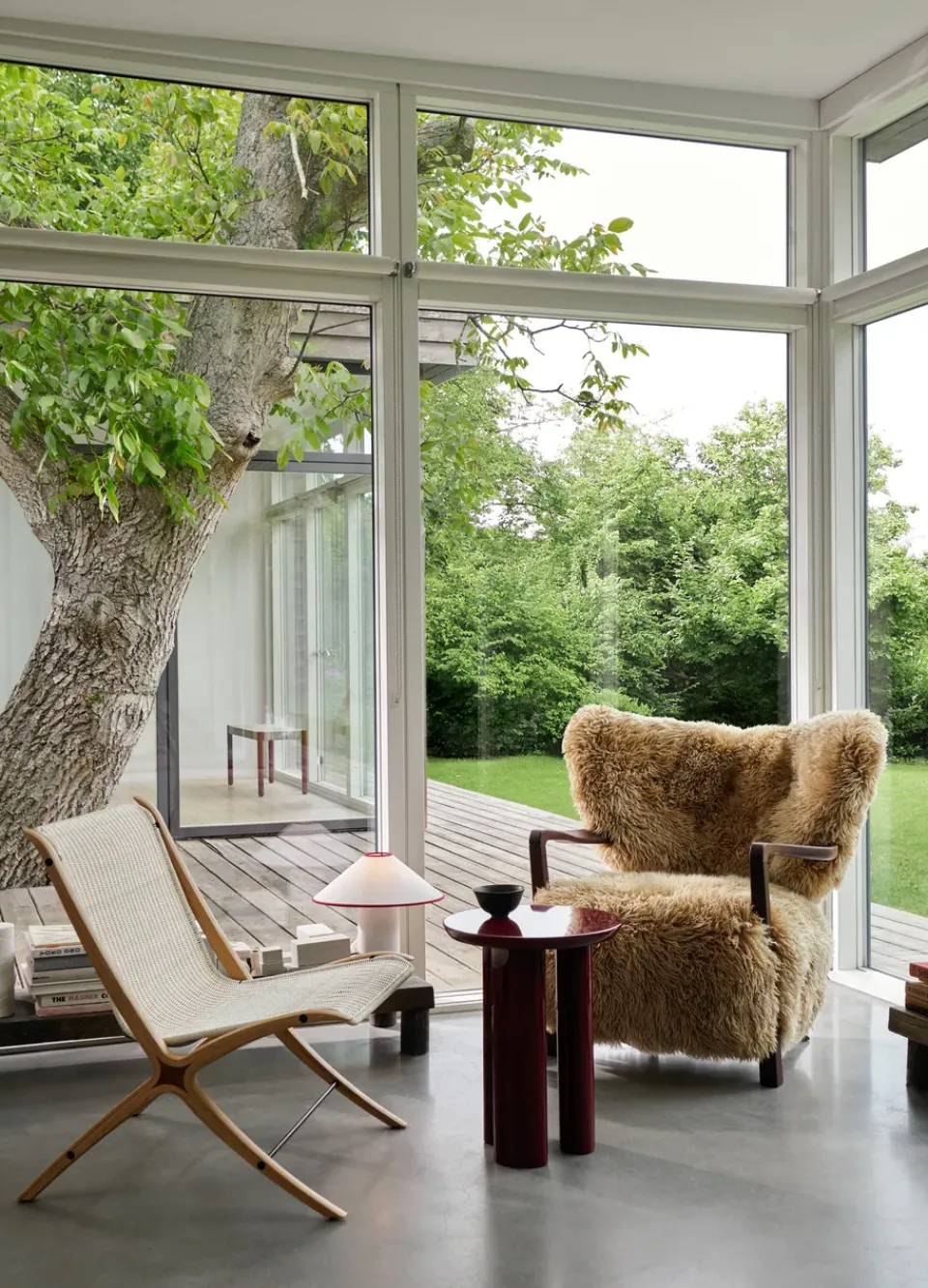 &Tradition Armchairs & Footstools*Wulff Lounge Chair ATD2 armchair, Oiled walnut-Sheepskin honey WhiteBrown